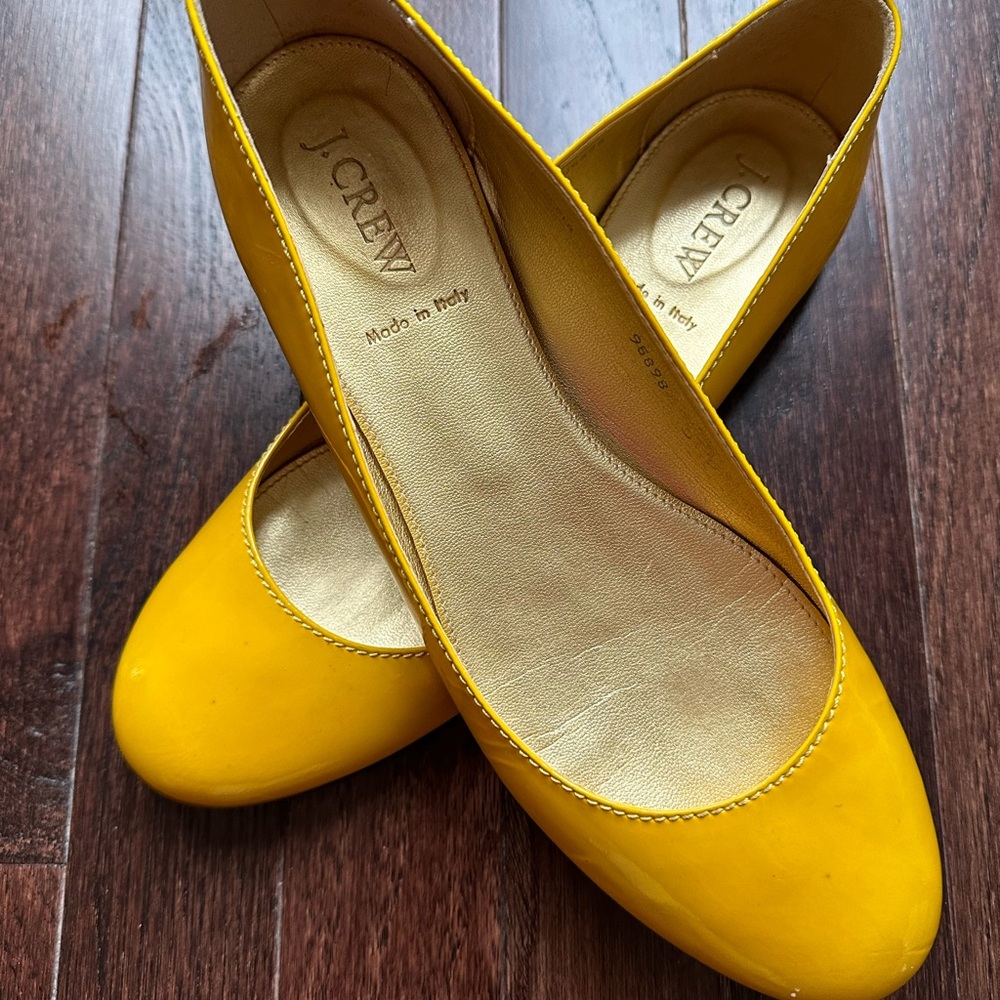 Adorable JCrew Yellow Patent Ballet Flats SZ 8